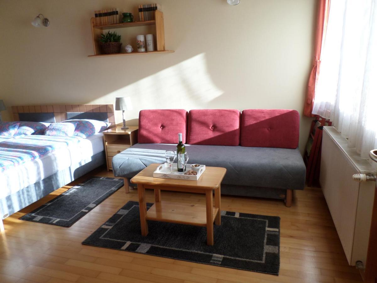 Betero Apartman Veszprém Exterior foto
