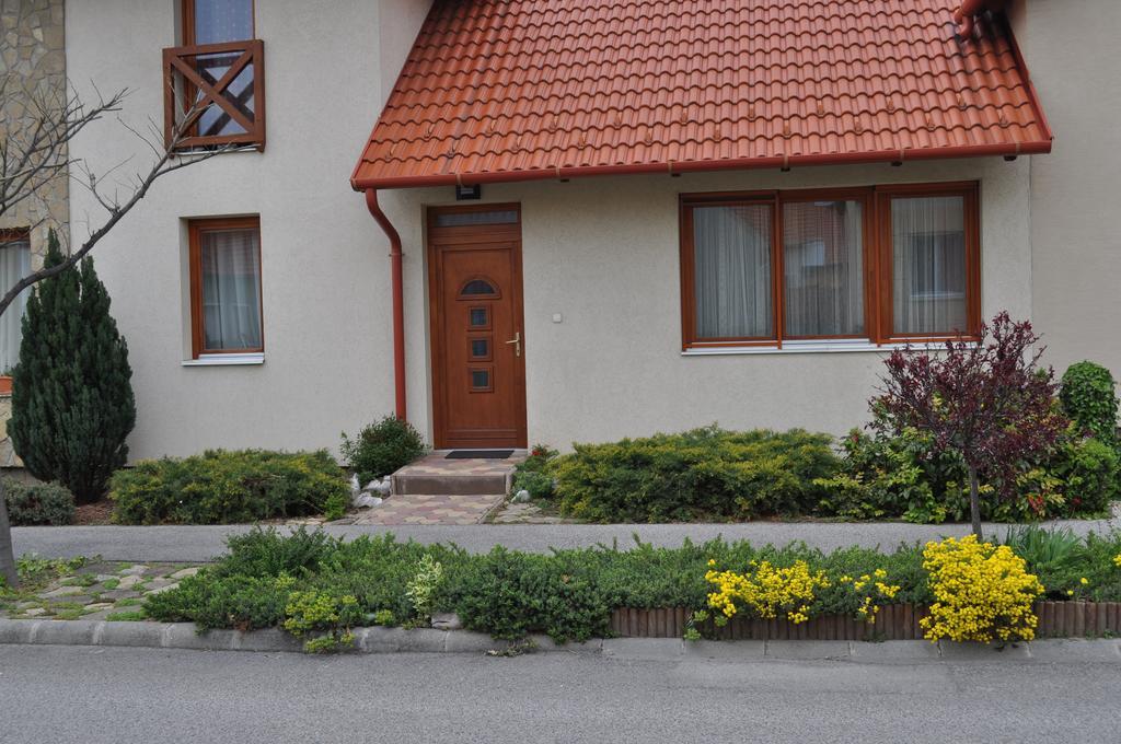 Betero Apartman Veszprém Exterior foto